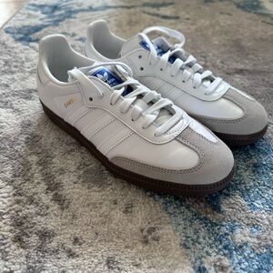 Sambas worn once white on white